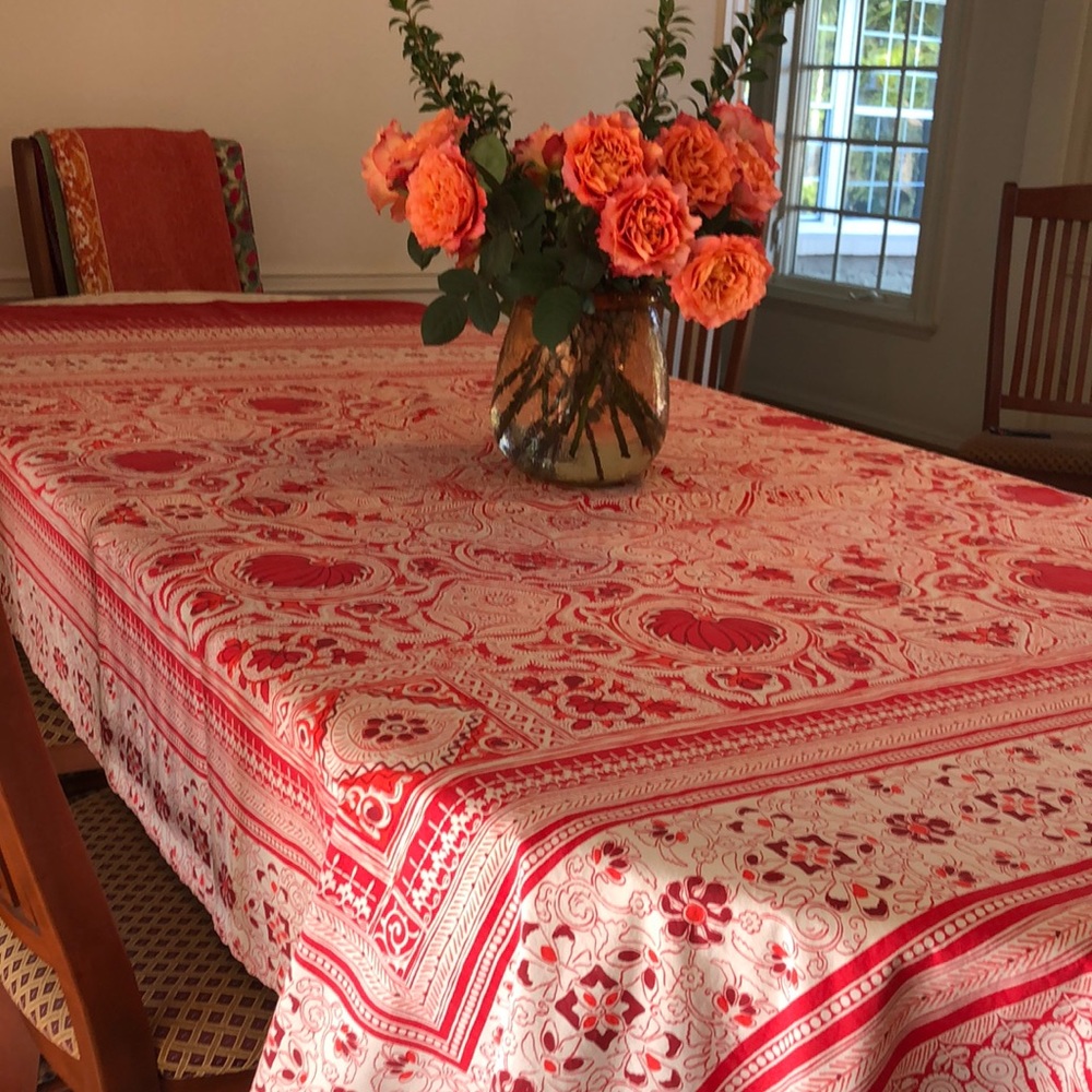 Red & White Pattered tablecloth